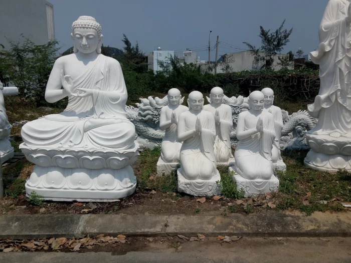 tuong phat da non nuoc 7 scaled